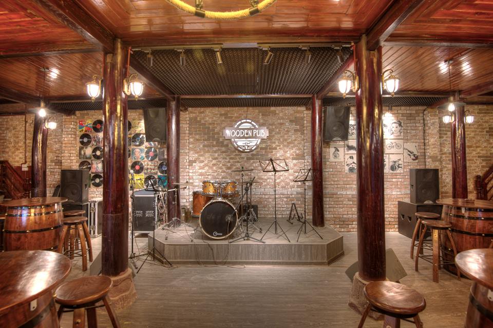 Wooden Pub - The best coffee shops in Sapa